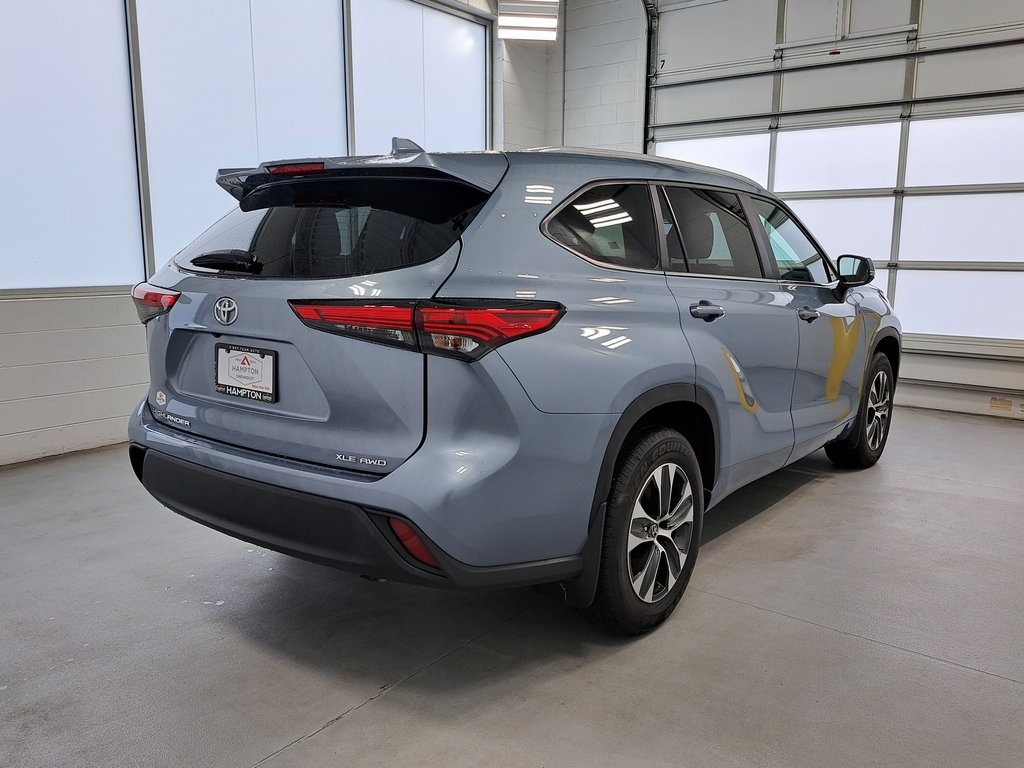2023 Toyota Highlander L photo 5