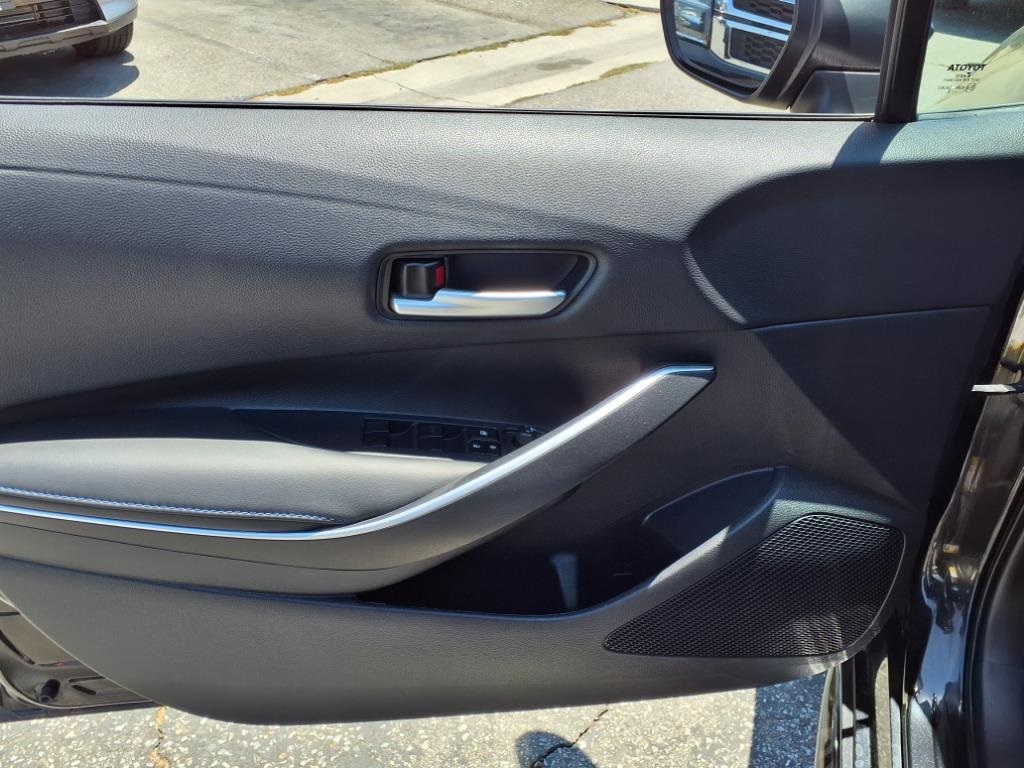 2022 Toyota Corolla SE photo 14