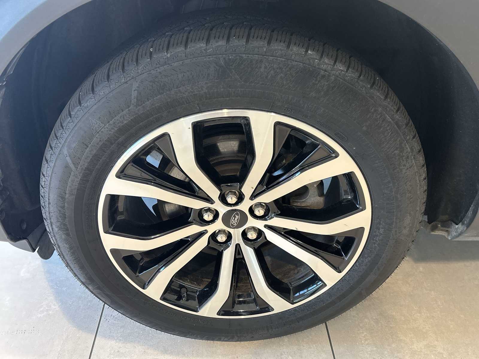 2022 Ford Explorer ST-Line photo 30