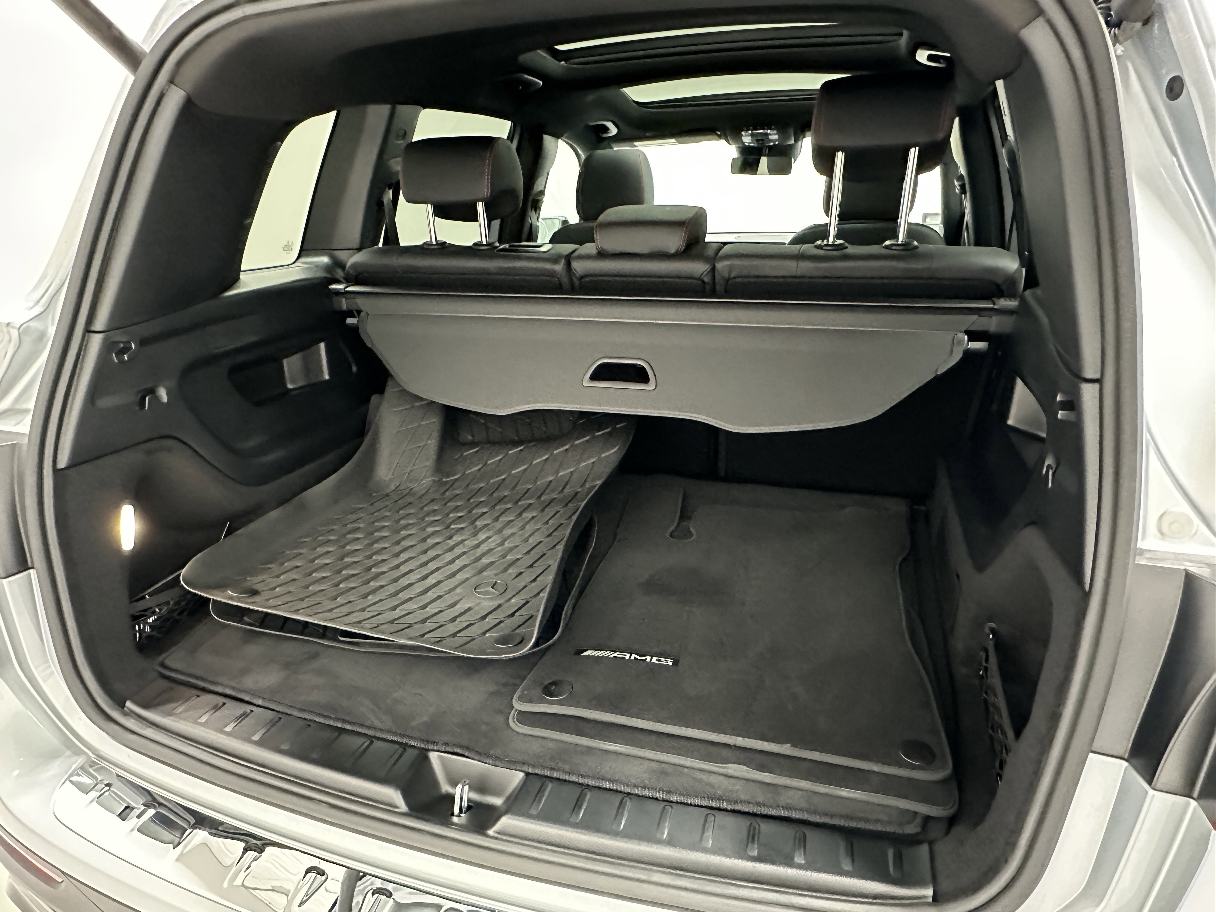 2024 Mercedes Benz GLB 250 photo 12