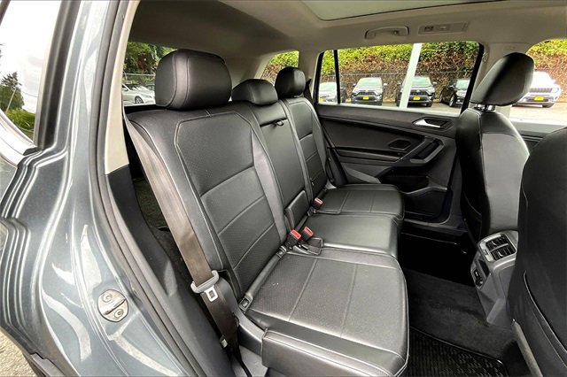2020 Volkswagen Tiguan SE photo 24