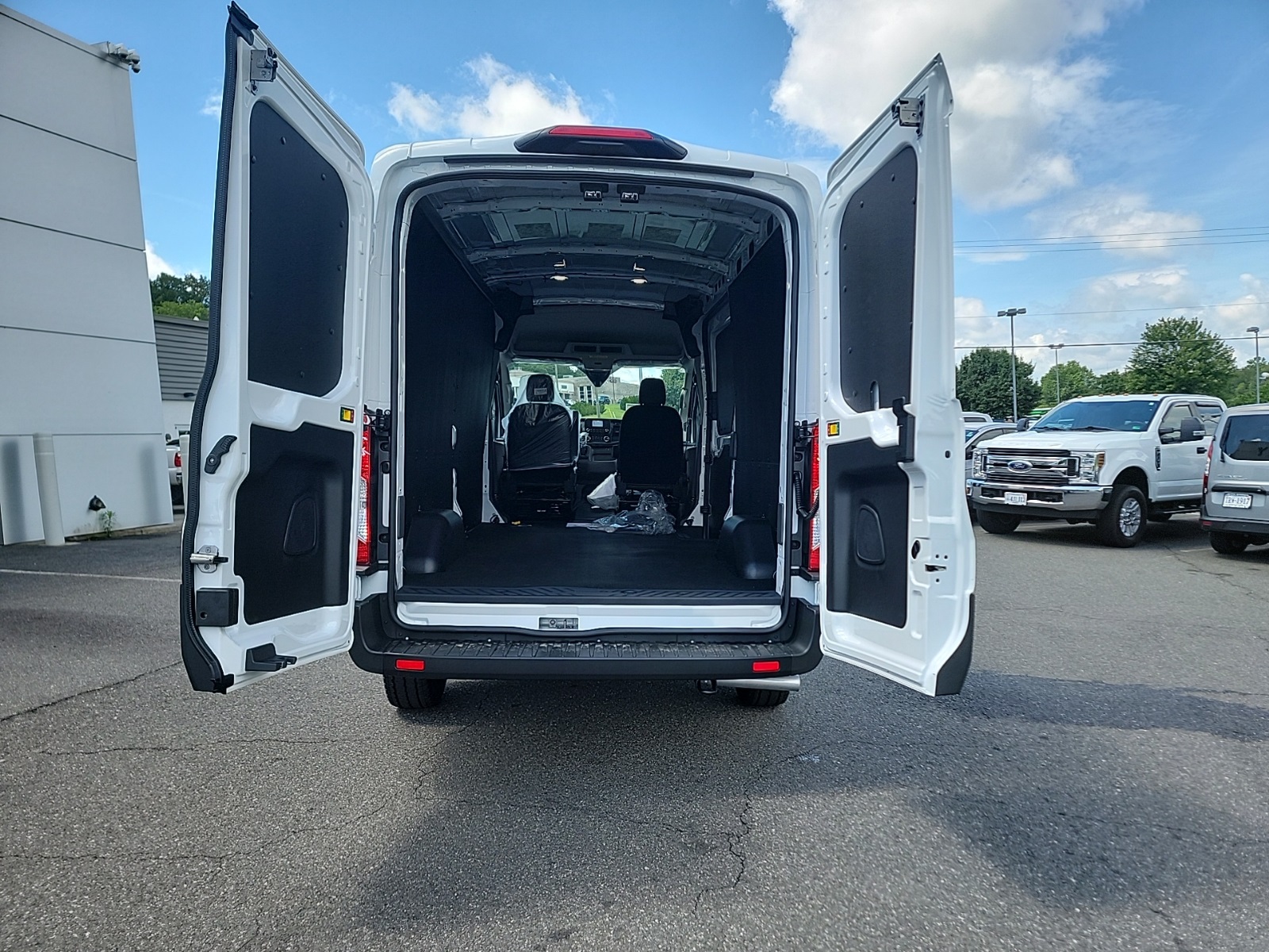 2025 Ford Transit photo 7