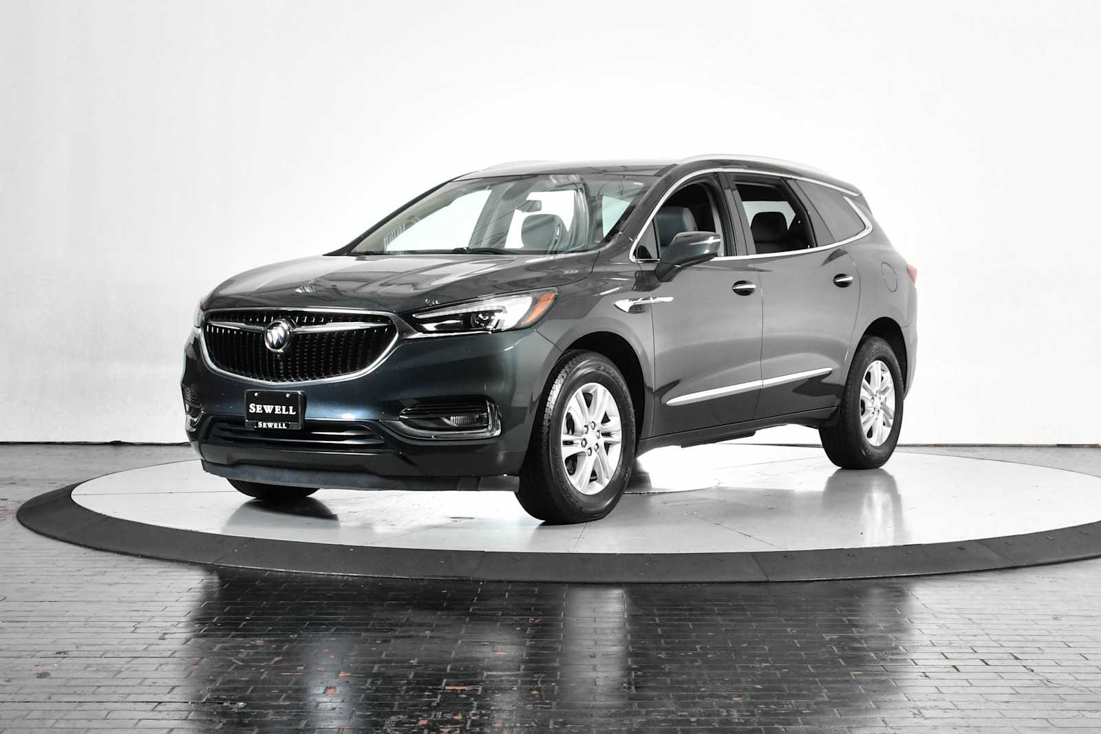 2019 Buick Enclave Essence's photo