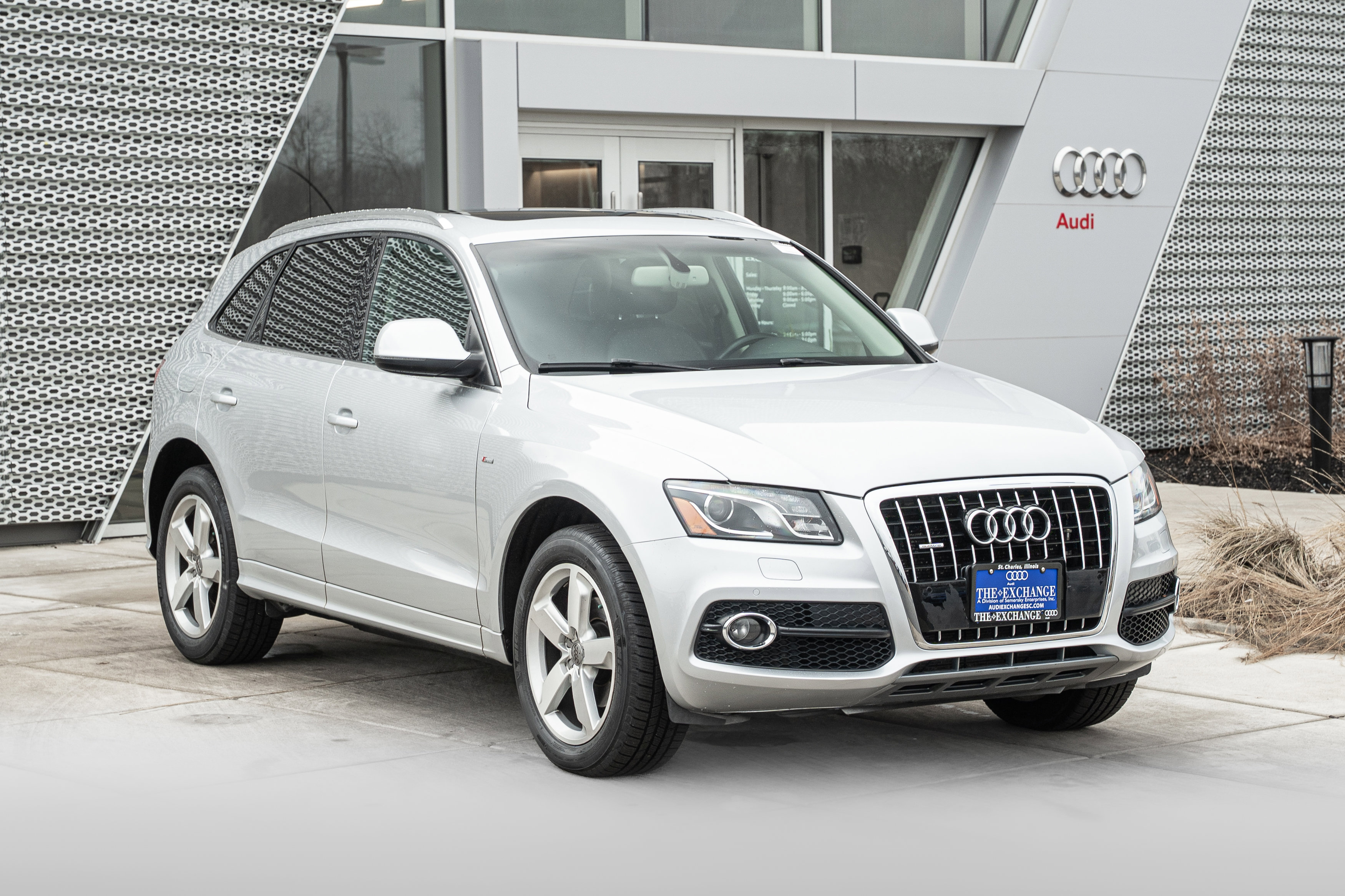 Used 2012 Audi Q5 Premium Plus with VIN WA1DKAFP0CA074890 for sale in St. Charles, IL