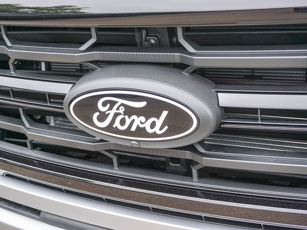 2025 Ford F-150 XLT photo 4