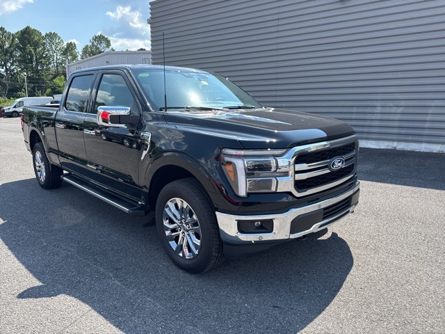 2025 Ford F-150 Lariat photo 2
