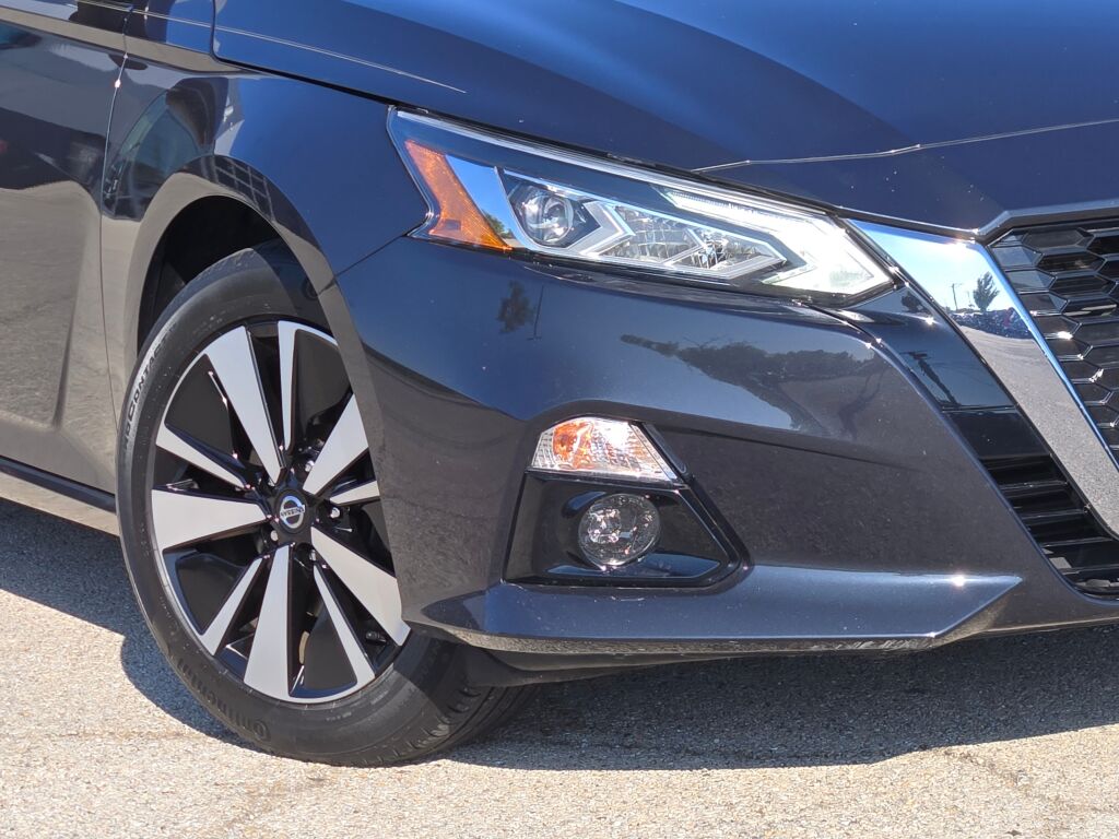 2020 Nissan Altima 2.5 SV photo 3