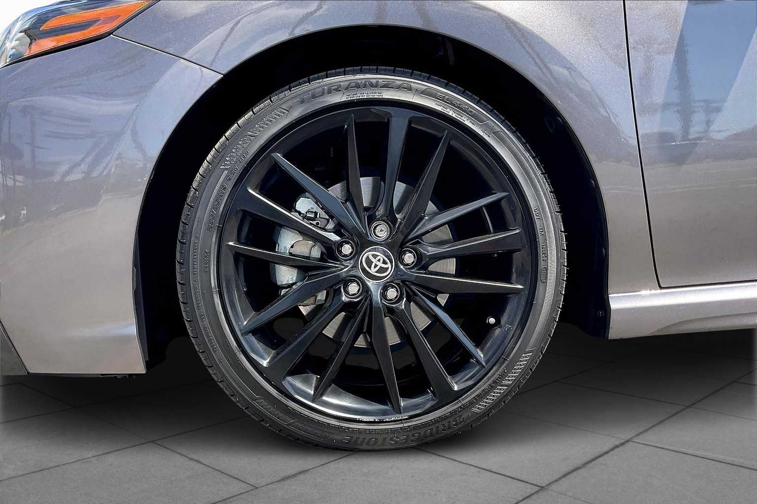 2023 Toyota Camry Hybrid XSE photo 10