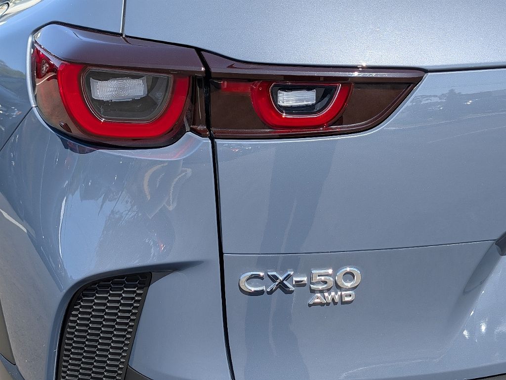 2025 Mazda CX-50 Meridian Edition photo 10