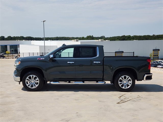 2026 Chevrolet Silverado 1500 LTZ photo 3