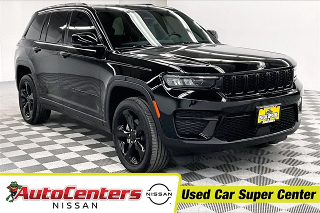 2022 Jeep Grand Cherokee Altitude's photo