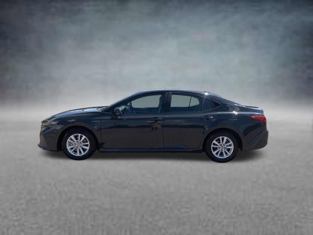 2025 Toyota Camry LE photo 4