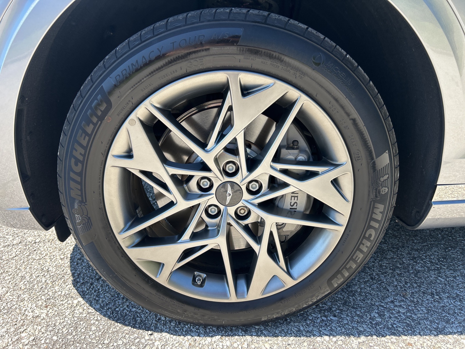 2024 Genesis GV70 2.5T photo 2