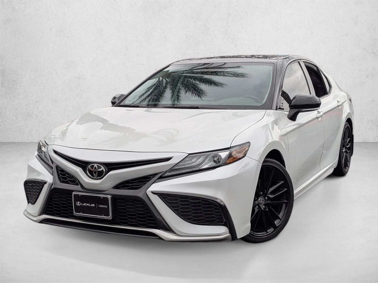 2023 Toyota Camry XSE's photo
