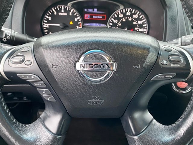 2019 Nissan Pathfinder SL photo 8
