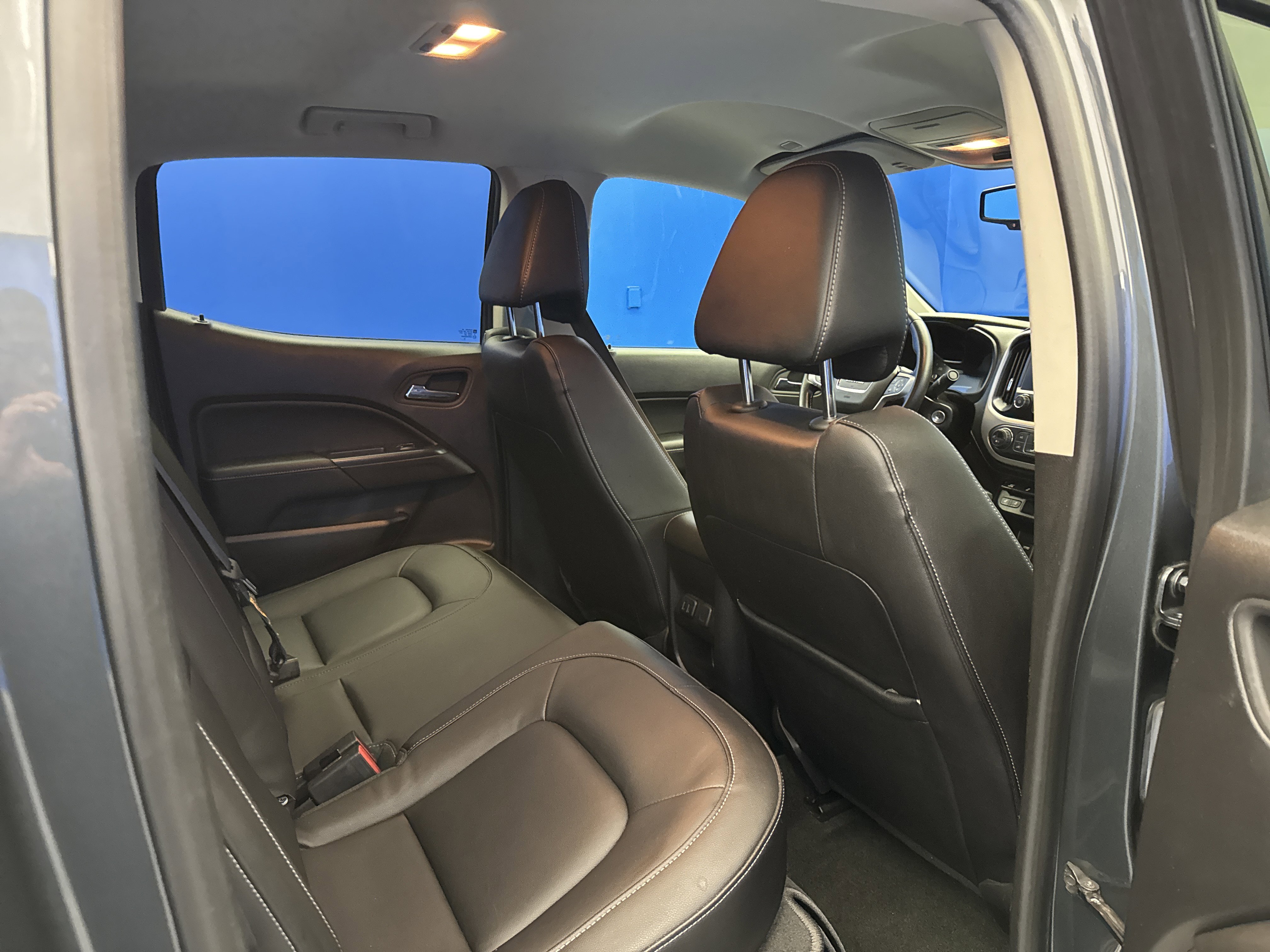 2017 Gmc Canyon SLT photo 2