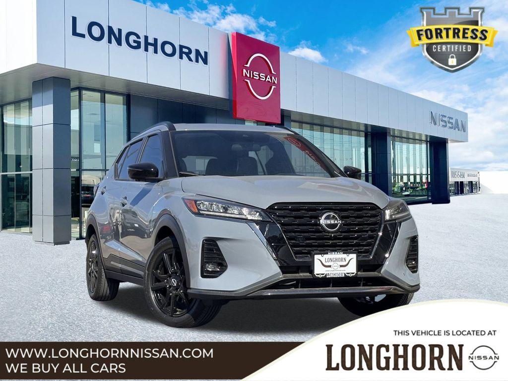 2023 Nissan Kicks SR