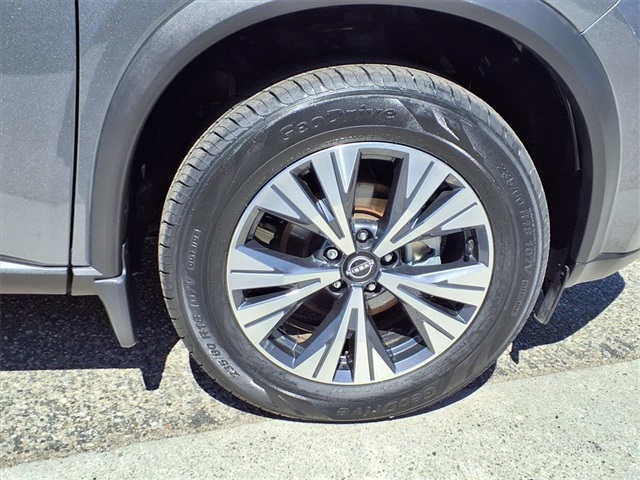 2023 Nissan Rogue SV photo 22