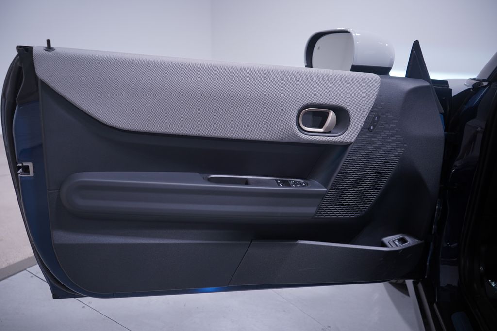 2025 Mini Cooper 2 Door Hardtop Signature photo 9