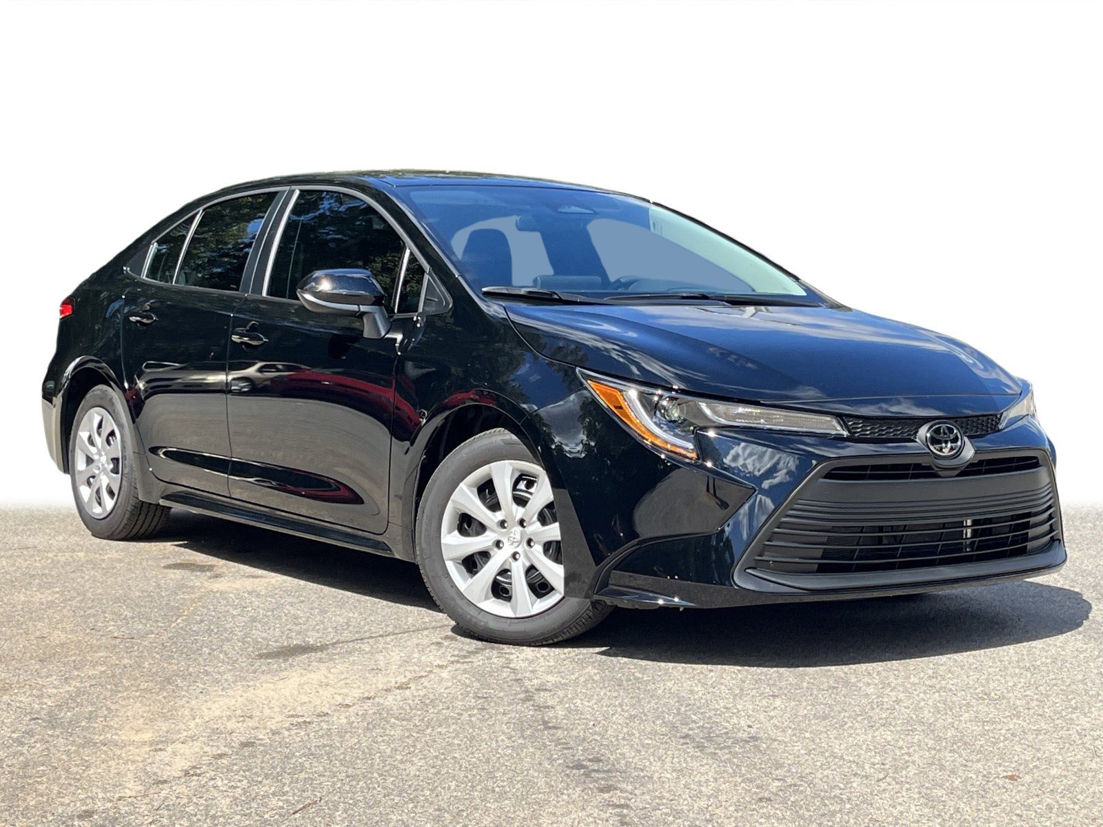 2025 Toyota Corolla LE photo 2