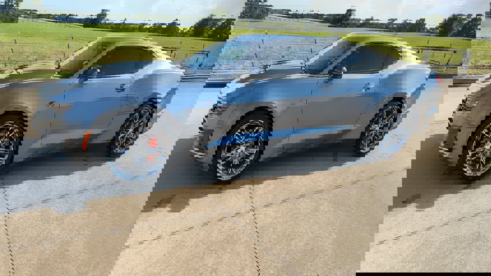 2020 Chevrolet Camaro LT1 photo 4