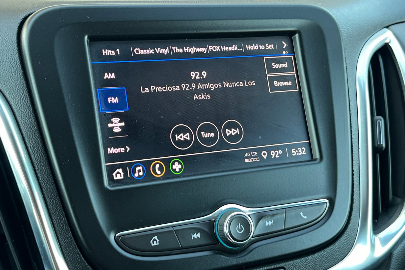 2024 Chevrolet Equinox photo 16