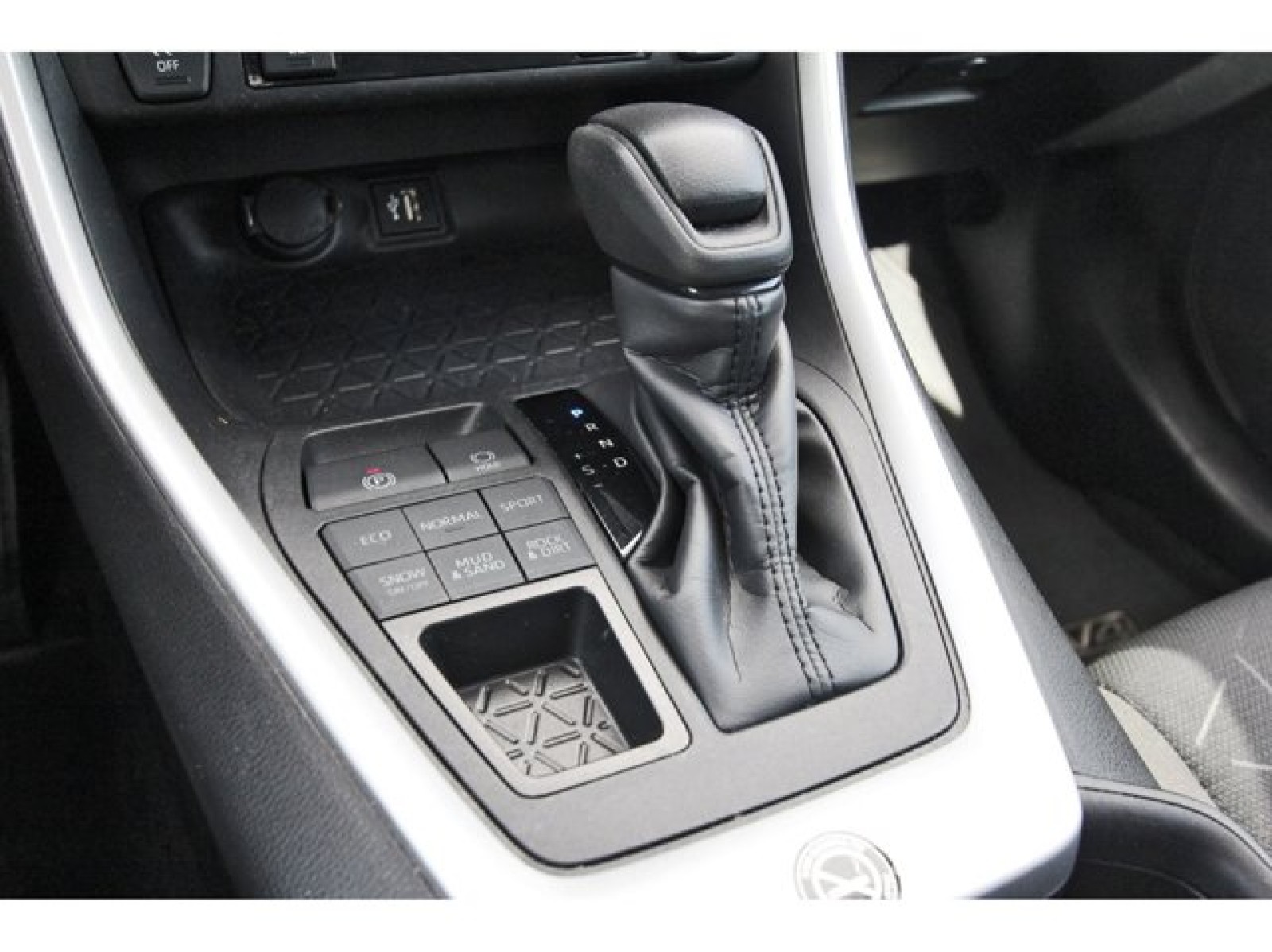 2024 Toyota RAV4 XLE Black at TX Auto Group