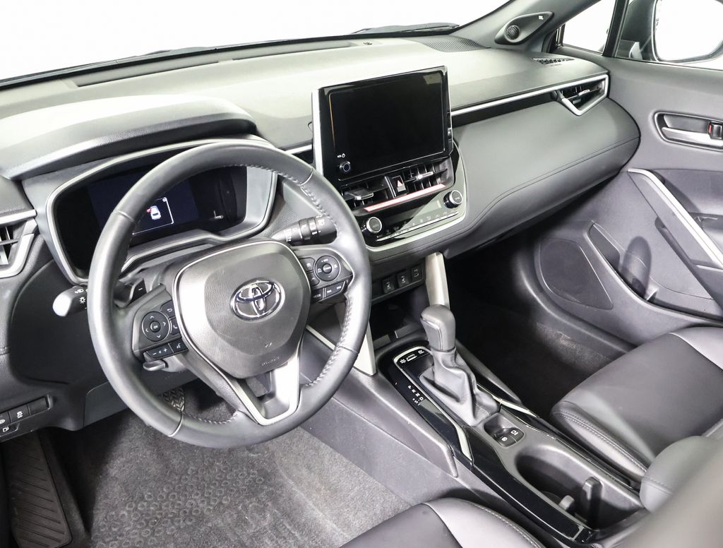 2024 Toyota Corolla Cross Hybrid XSE photo 4