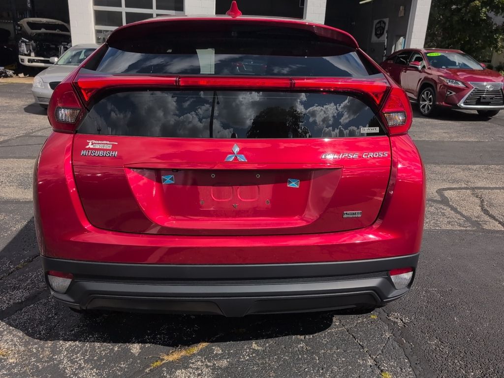 2019 Mitsubishi Eclipse Cross LE photo 4