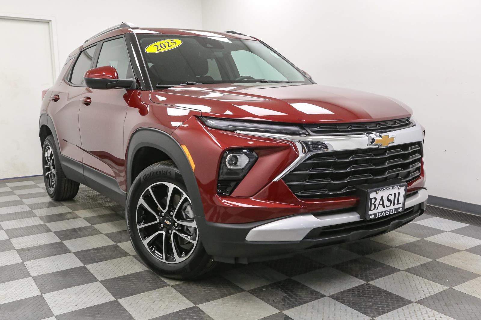 2025 Chevrolet Trailblazer LT photo 2