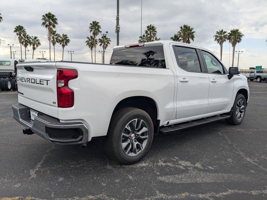 2025 Chevrolet Silverado 1500 LT photo 4