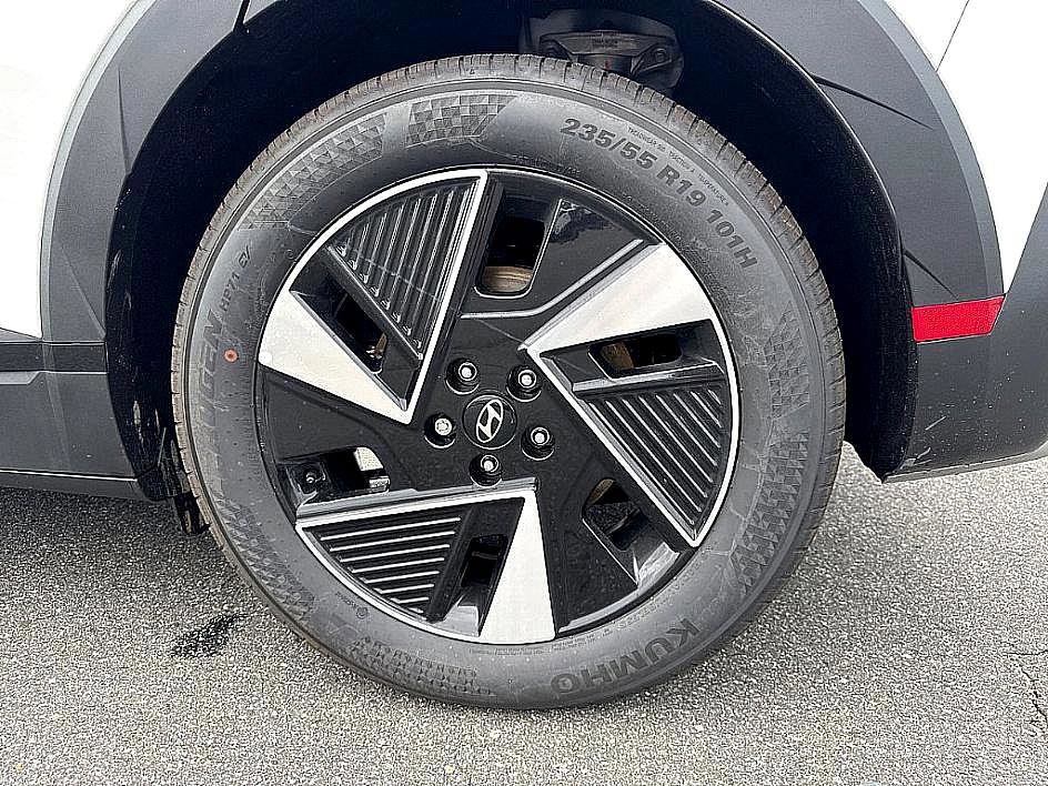 2025 Hyundai Ioniq 5 SEL photo 5