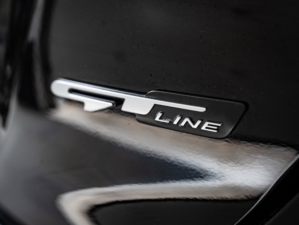 2022 Kia Forte GT-Line photo 9
