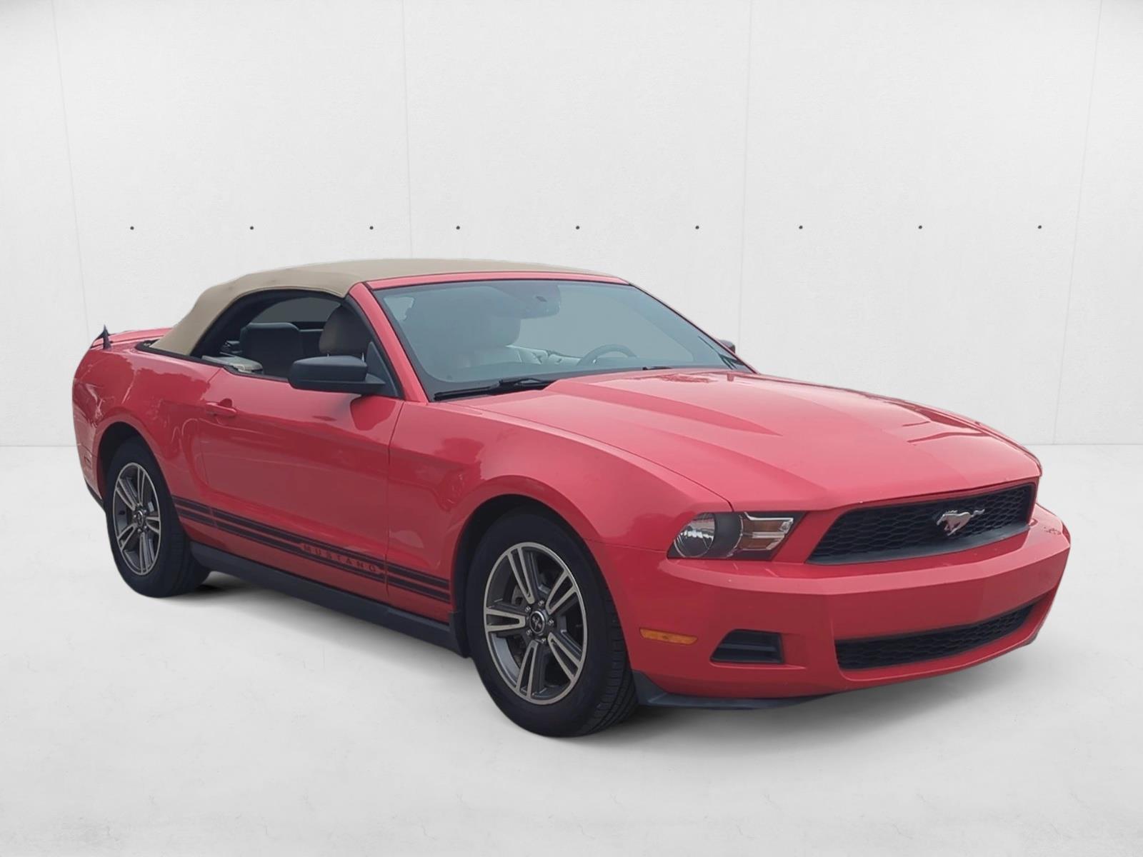 2010 Ford Mustang Convertible photo 3