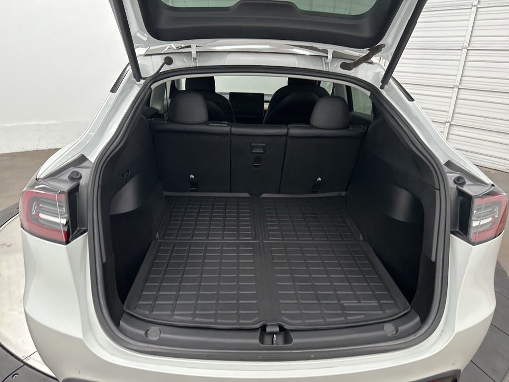 2021 Tesla Model Y Long Range photo 16