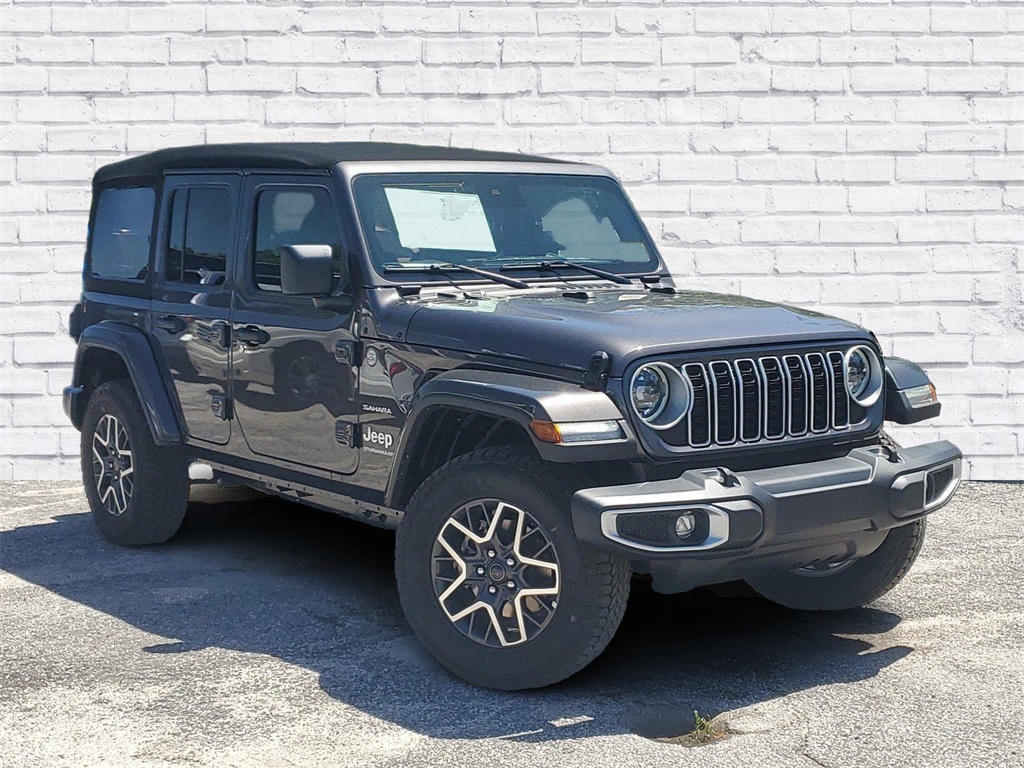 2024 Jeep Wrangler 4-Door Sahara's photo