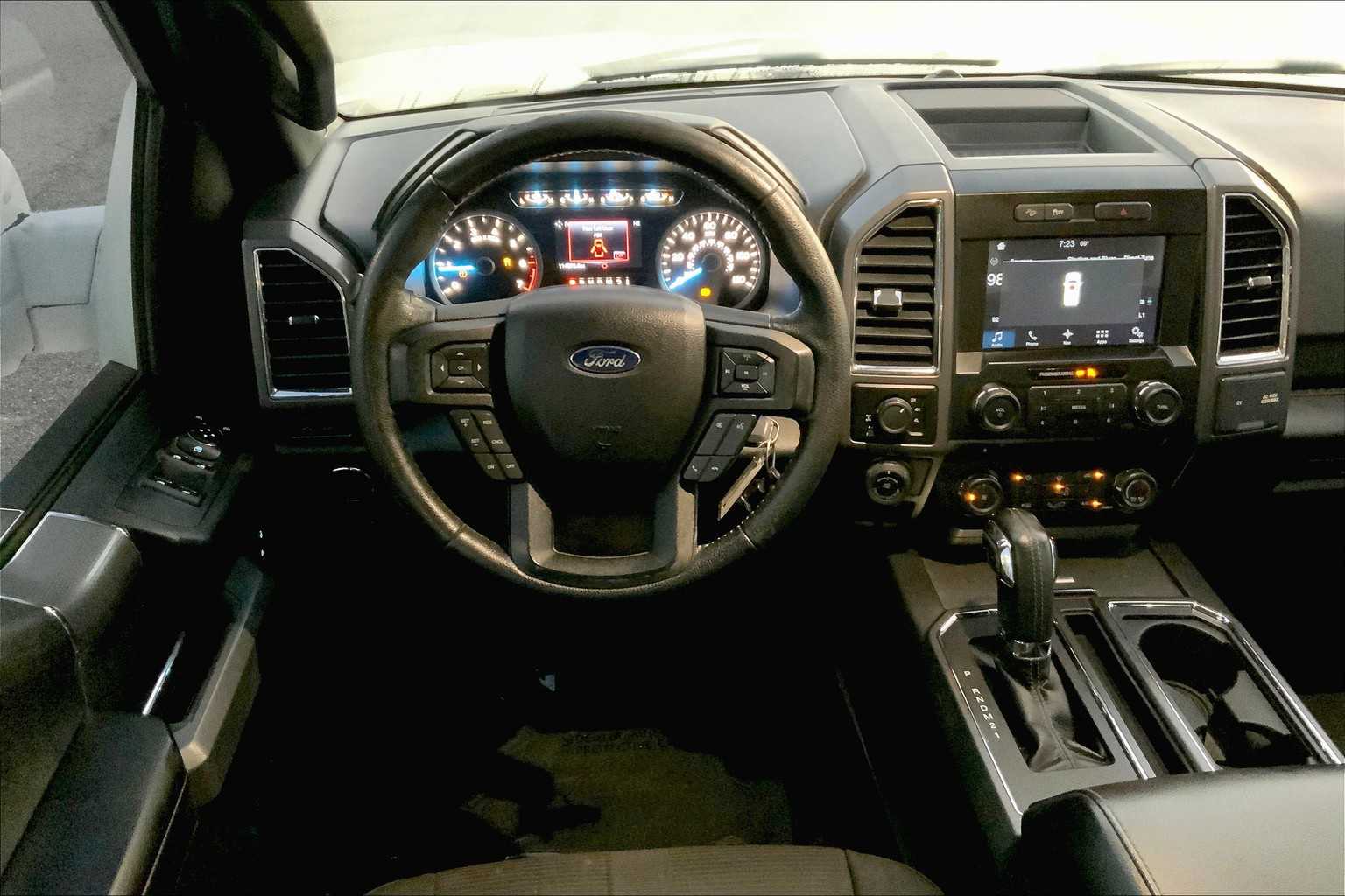 2016 Ford F-150 XLT photo 5