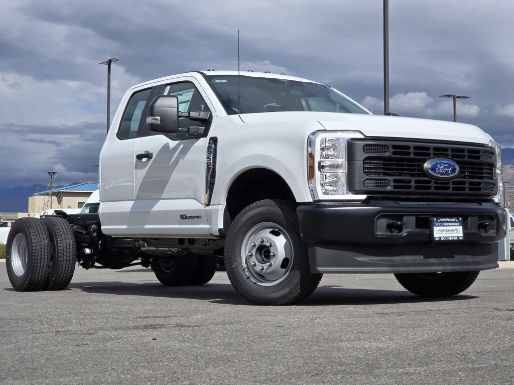 2026 Ford F-350 XL photo 2