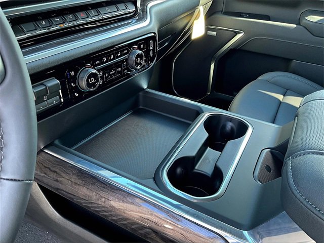 2025 Chevrolet Silverado 2500HD LTZ photo 12