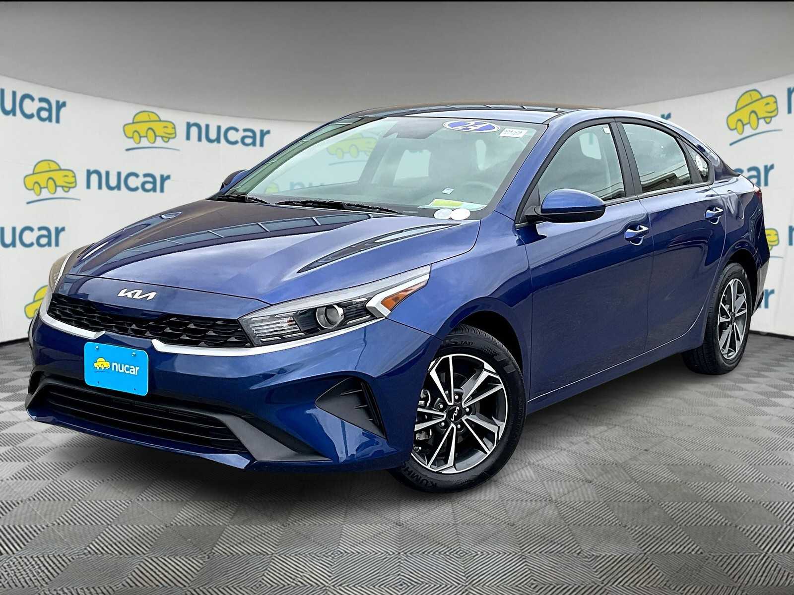 2024 Kia Forte LXS photo 3