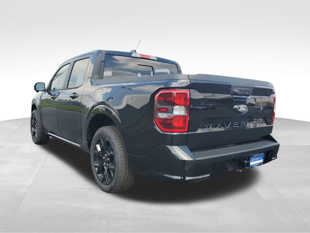 2025 Ford Maverick photo 2