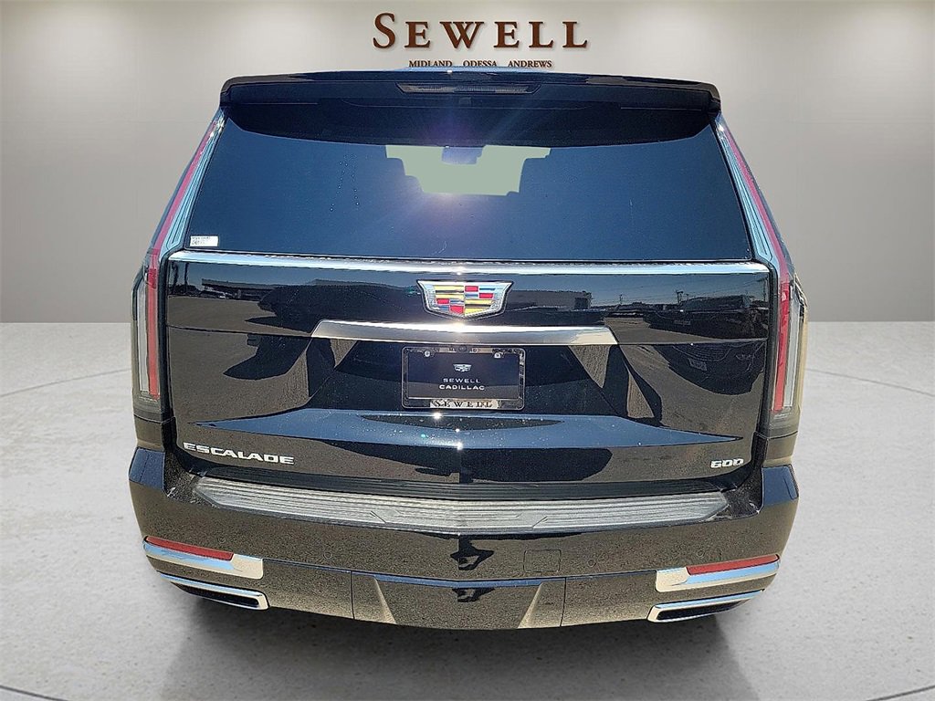 2025 Cadillac Escalade Luxury photo 8