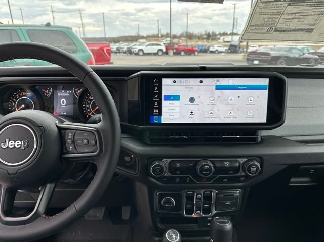 2025 Jeep Gladiator Sport S photo 16