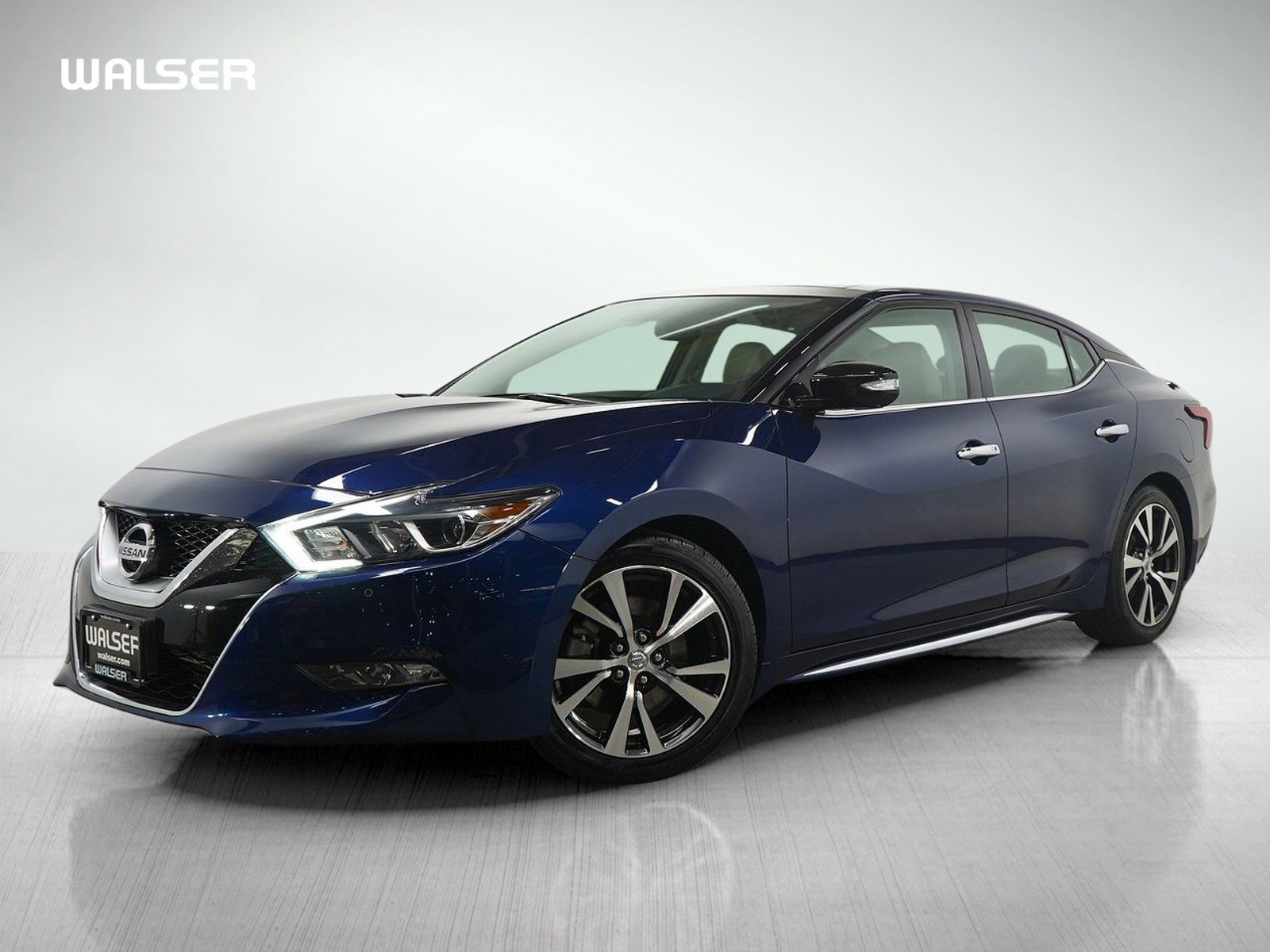 2016 Nissan Maxima Platinum's photo