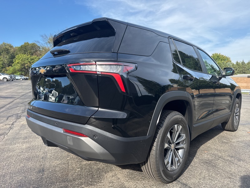 2026 Chevrolet Equinox LT photo 3