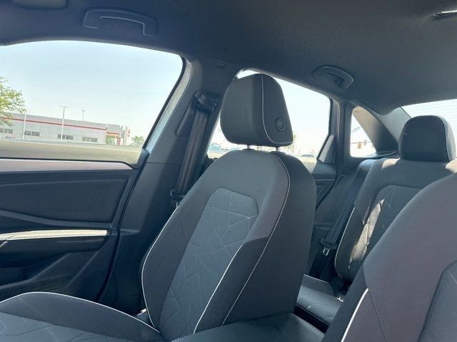 2025 Volkswagen Jetta 1.5T Sport photo 23