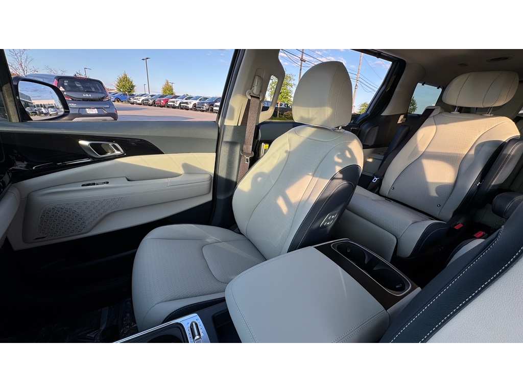2026 Kia Carnival SX Prestige photo 5