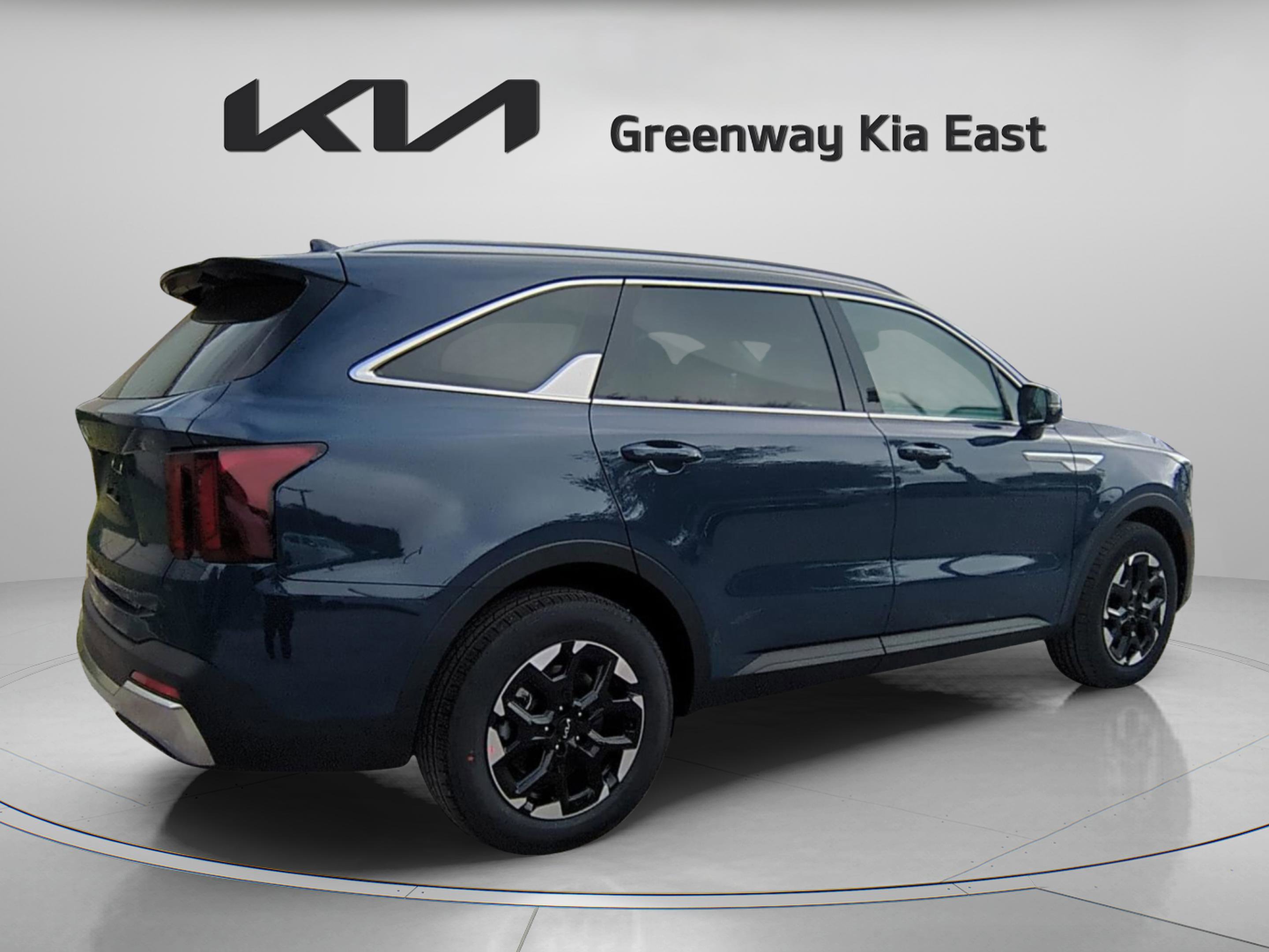 2025 Kia Sorento S photo 8
