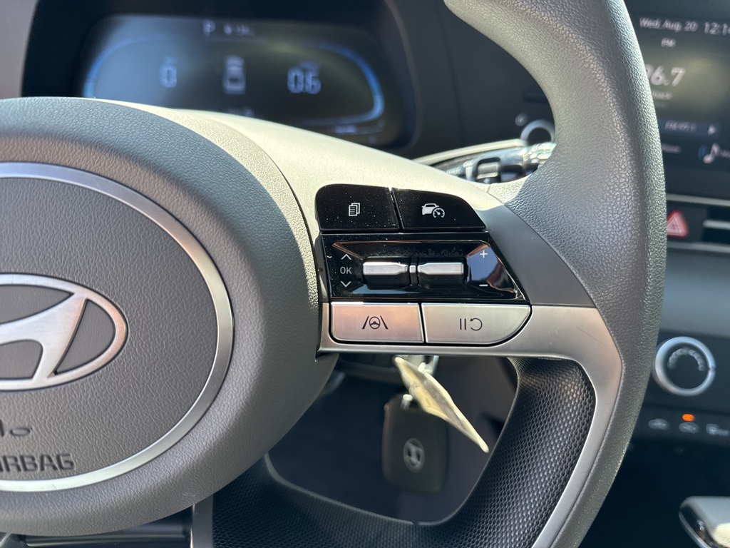 2024 Hyundai Elantra SE photo 9