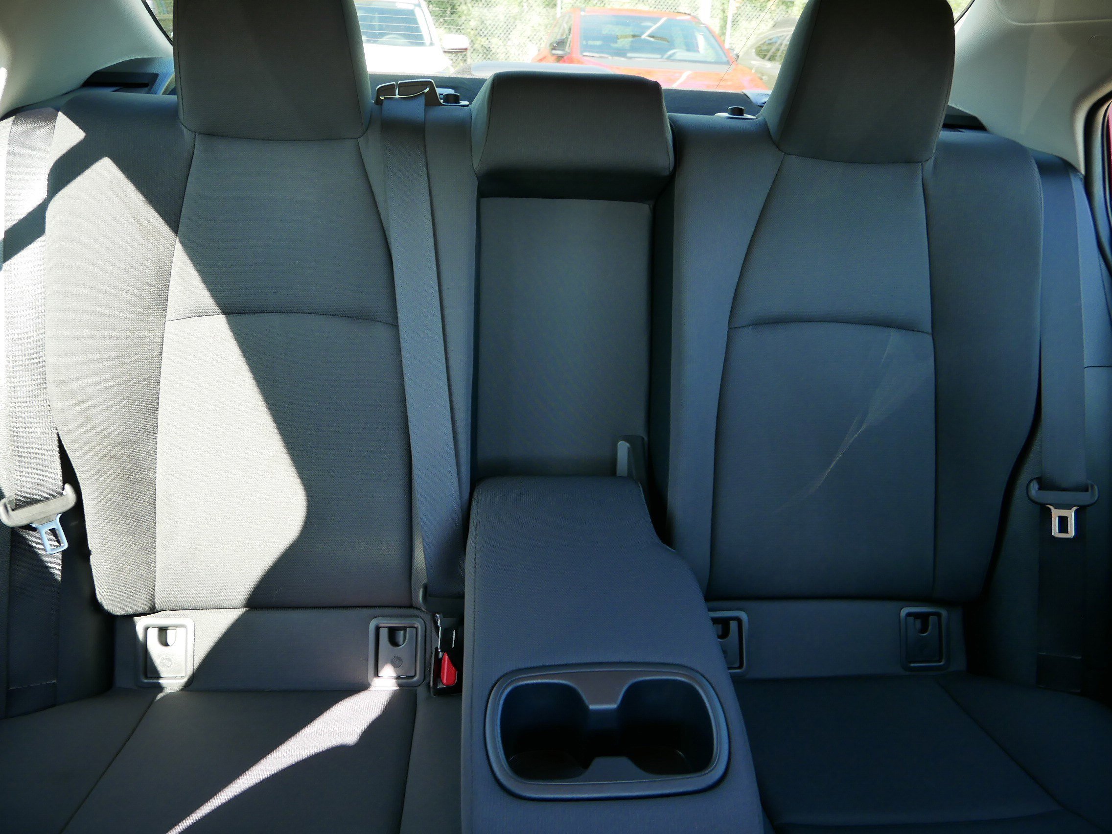 2021 Toyota Corolla LE photo 13